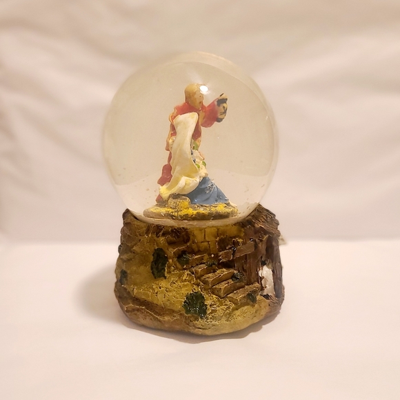 Vintage Snowglobe Musical San Francisco Music Box Christmas Nativity Scene Globe - Picture 2 of 11